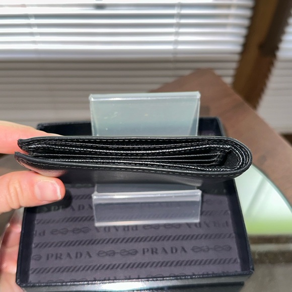 Men’s Prada Leather Bifold Wallet with Box - Picture 6 of 12